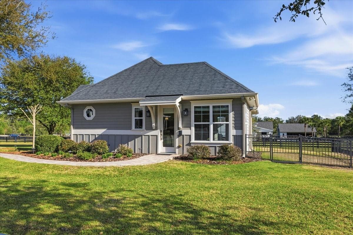 Detached Guest House - 10401 NW 153RD TER, ALACHUA