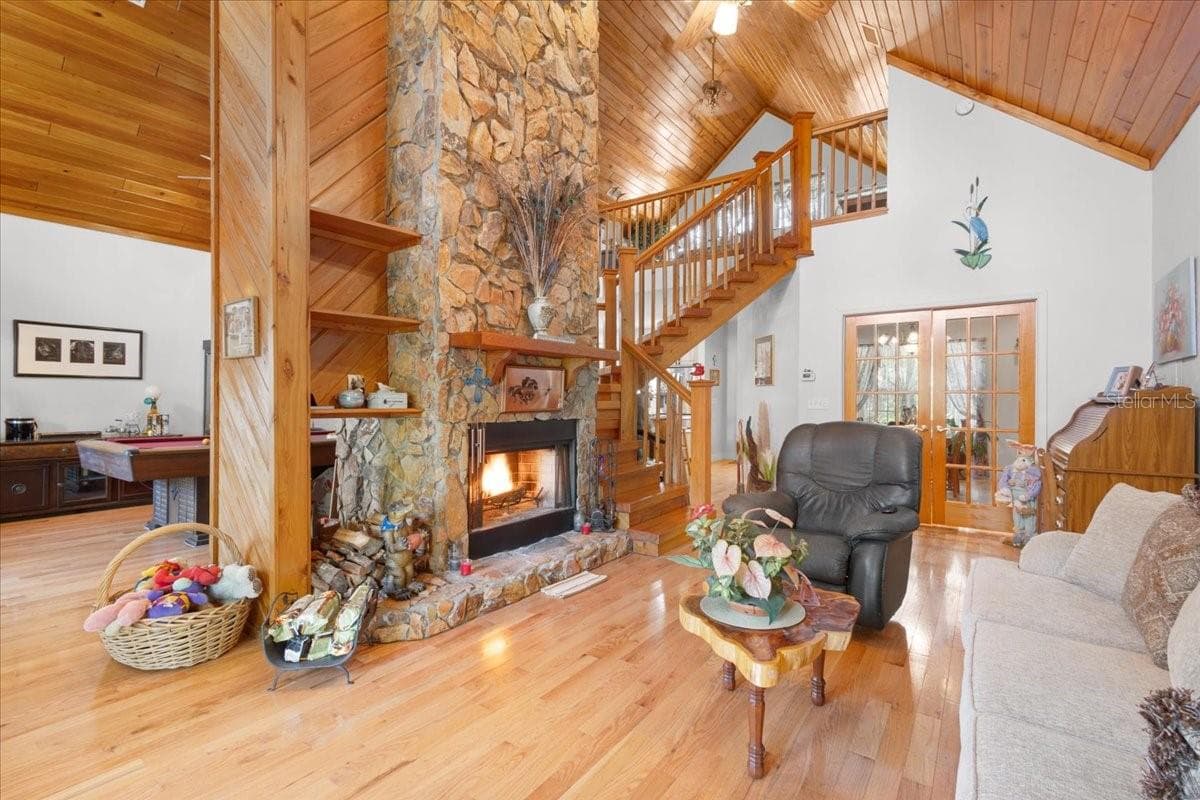 Double Fireplace! - 124 NE 824TH ST, OLD TOWN