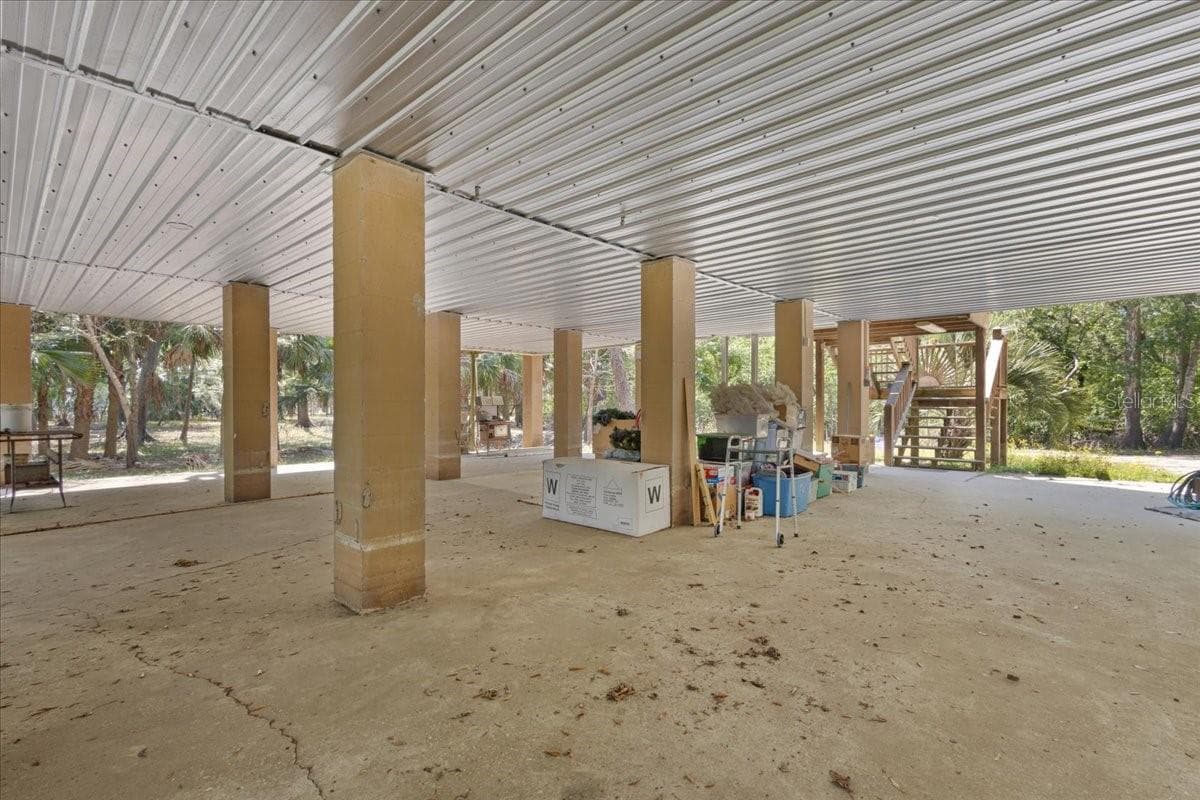 Lots of Parking! - 124 NE 824TH ST, OLD TOWN