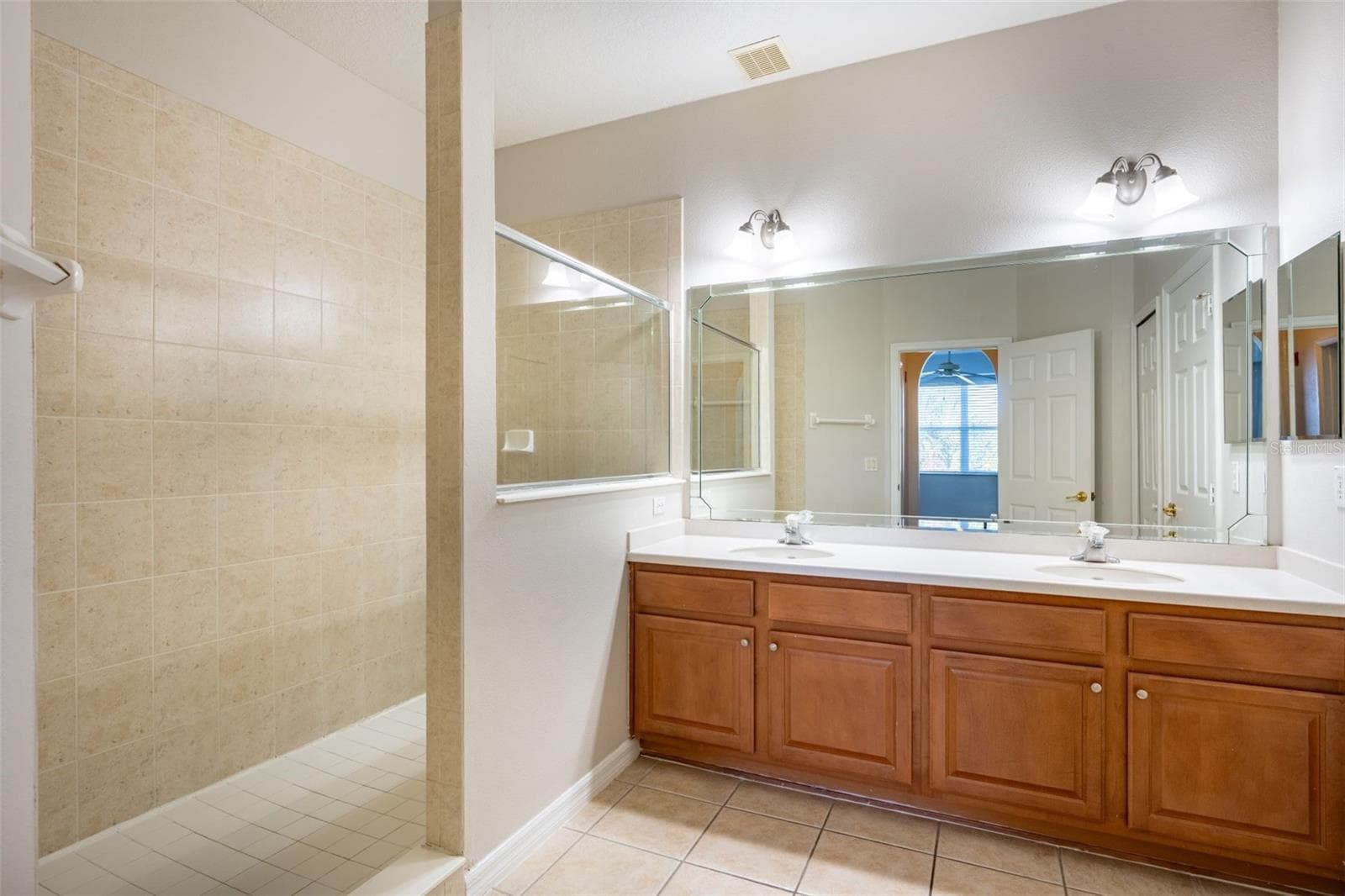 Condominium at 9435 MYRTLE CREEK LN #311, ORLANDO, photo 15 of 32