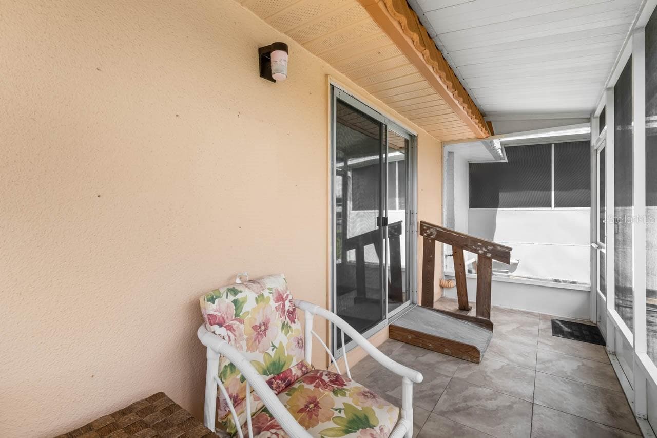 Lanai - 1801 BEDFORD LN #30, SUN CITY CENTER