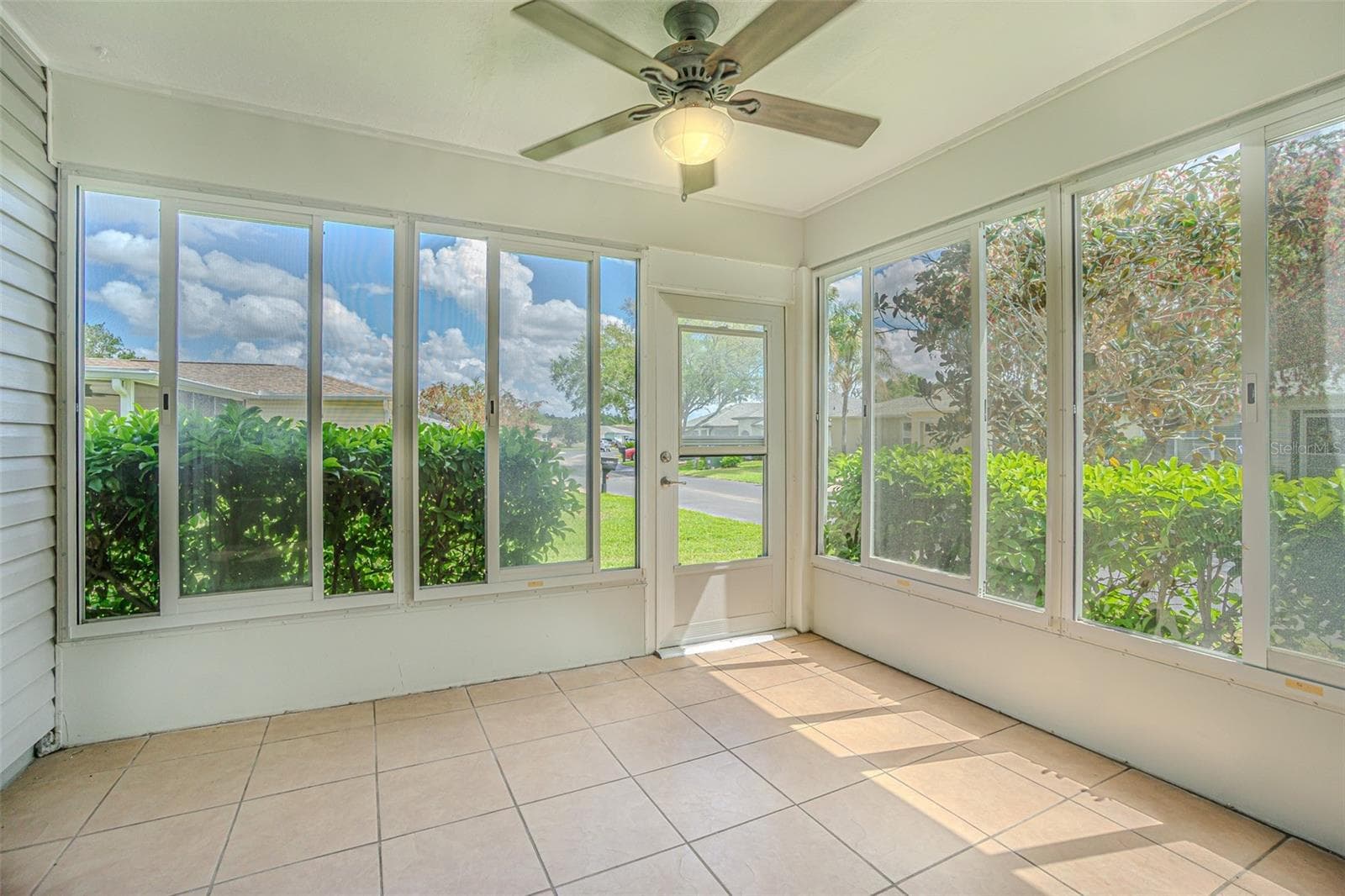 Single Family Residence at 11204 COREY PAVIN LN, SAN ANTONIO, photo 5 of 84