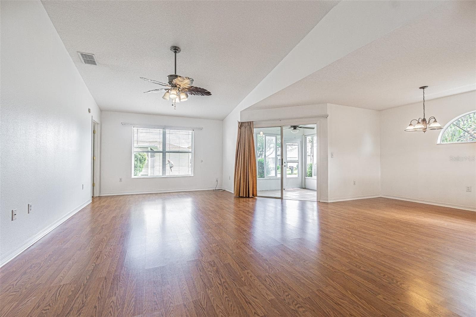 Laminate floors throughout - 11204 COREY PAVIN LN, SAN ANTONIO