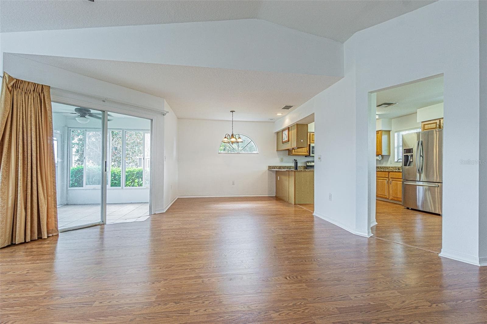 Sliding doors to lanai - 11204 COREY PAVIN LN, SAN ANTONIO