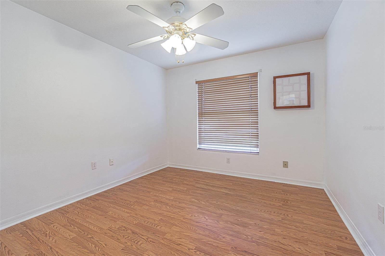 Guest bedroom - 11204 COREY PAVIN LN, SAN ANTONIO