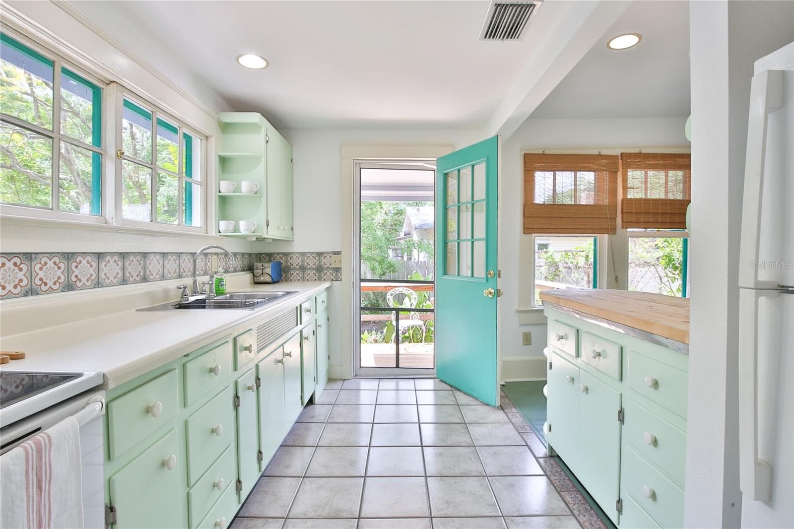 Single Family Residence at 708 42ND ST, SARASOTA, photo 17 of 66