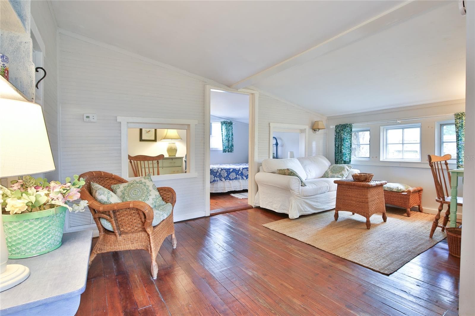 Cottage living area - 708 42ND ST, SARASOTA