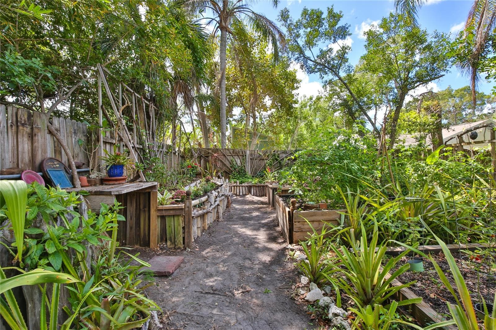 Gardens - 708 42ND ST, SARASOTA