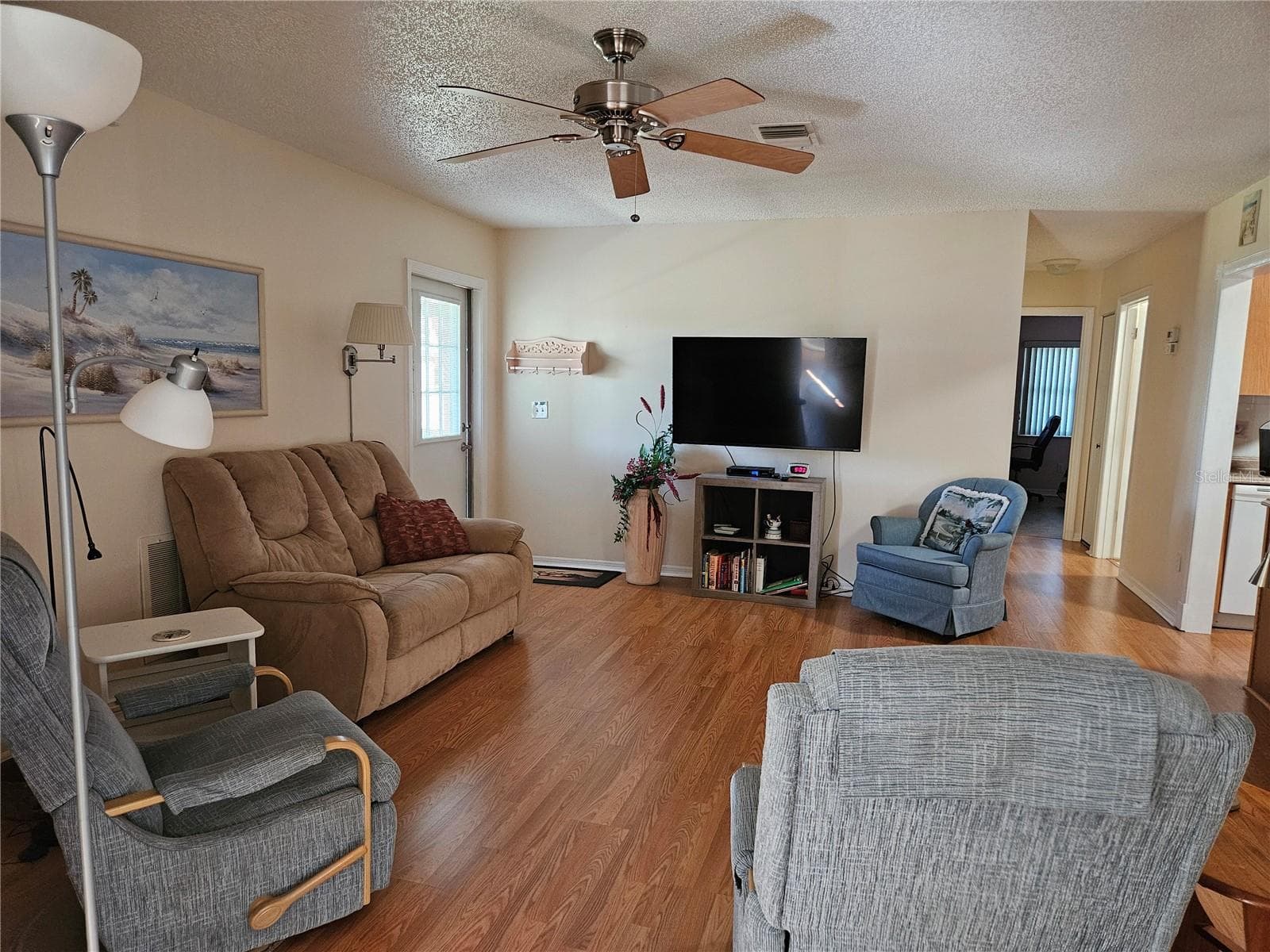Living Room - 1905 CANTERBURY LN #E-9, SUN CITY CENTER