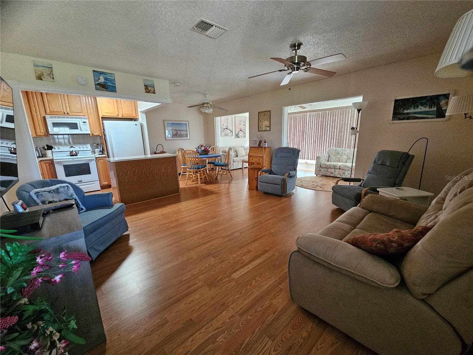 Living room, - 1905 CANTERBURY LN #E-9, SUN CITY CENTER