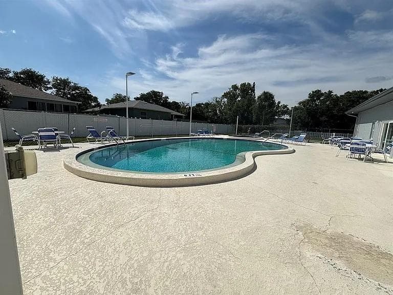 Condominium at 10800 US HIGHWAY 19 N #237, PINELLAS PARK, photo 16 of 17