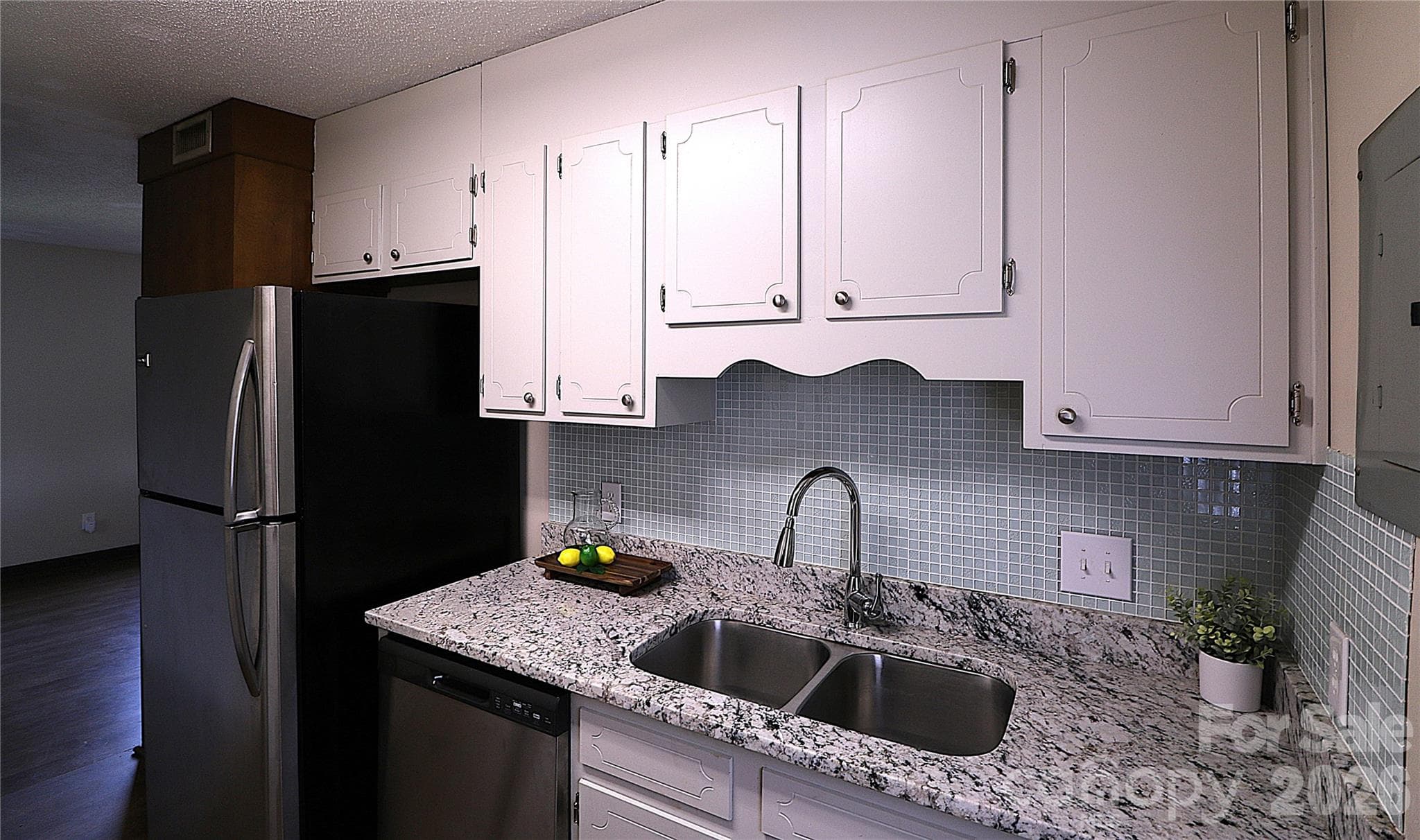 Condominium at 525 SW 12th Street SW, Hickory, photo 15 of 20