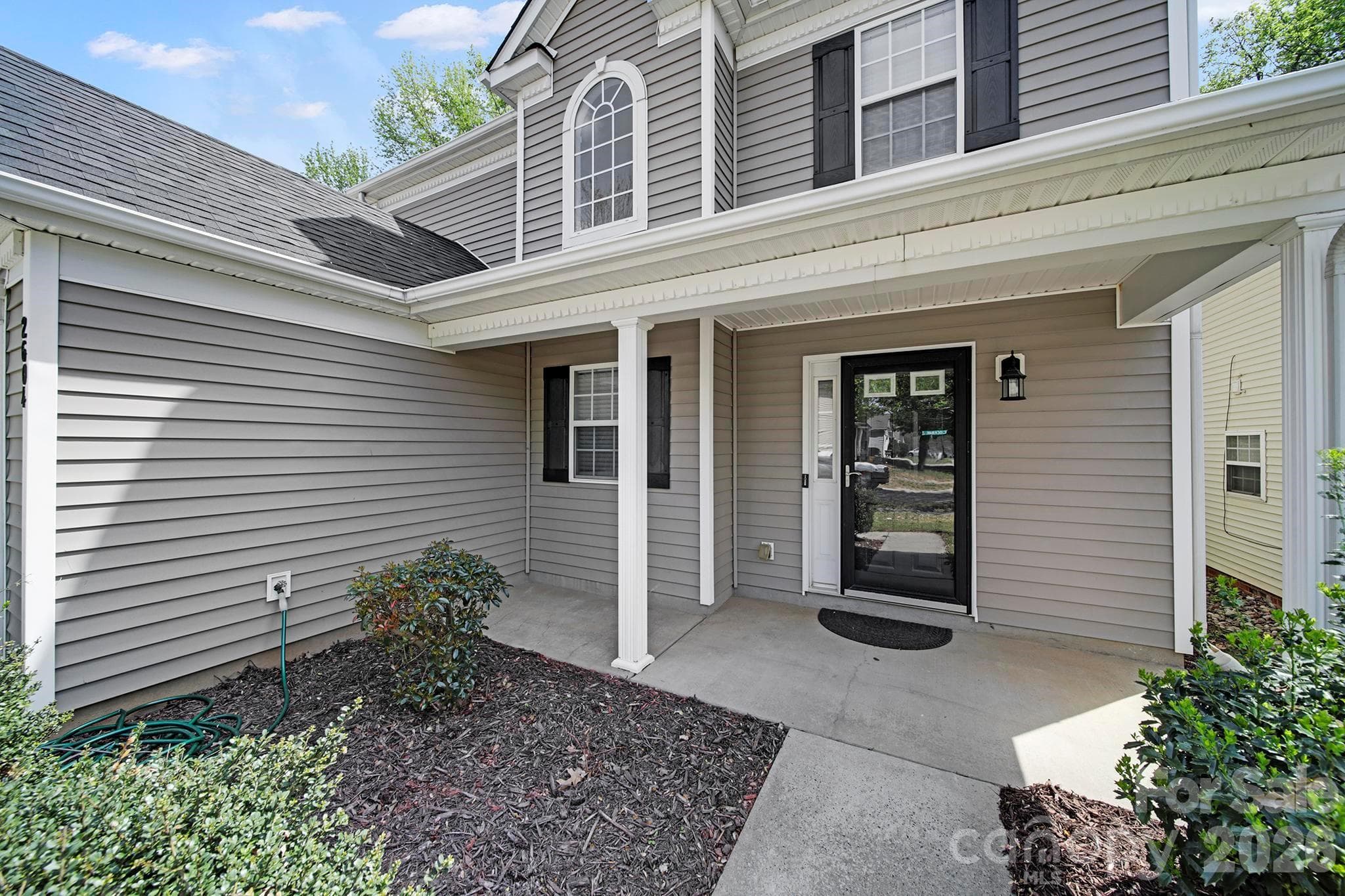 Single Family Residence at 2604 Cochrane Drive, Charlotte, photo 4 of 28