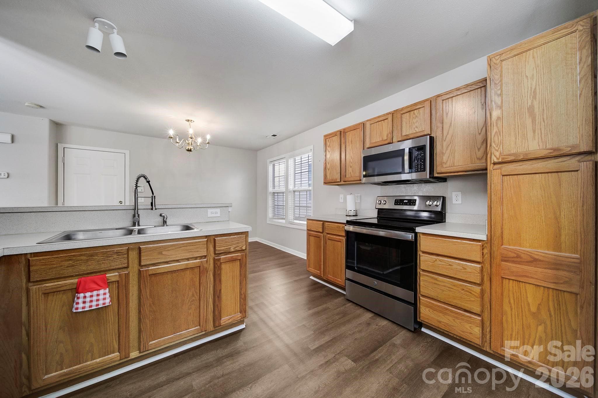 Single Family Residence at 2604 Cochrane Drive, Charlotte, photo 9 of 28