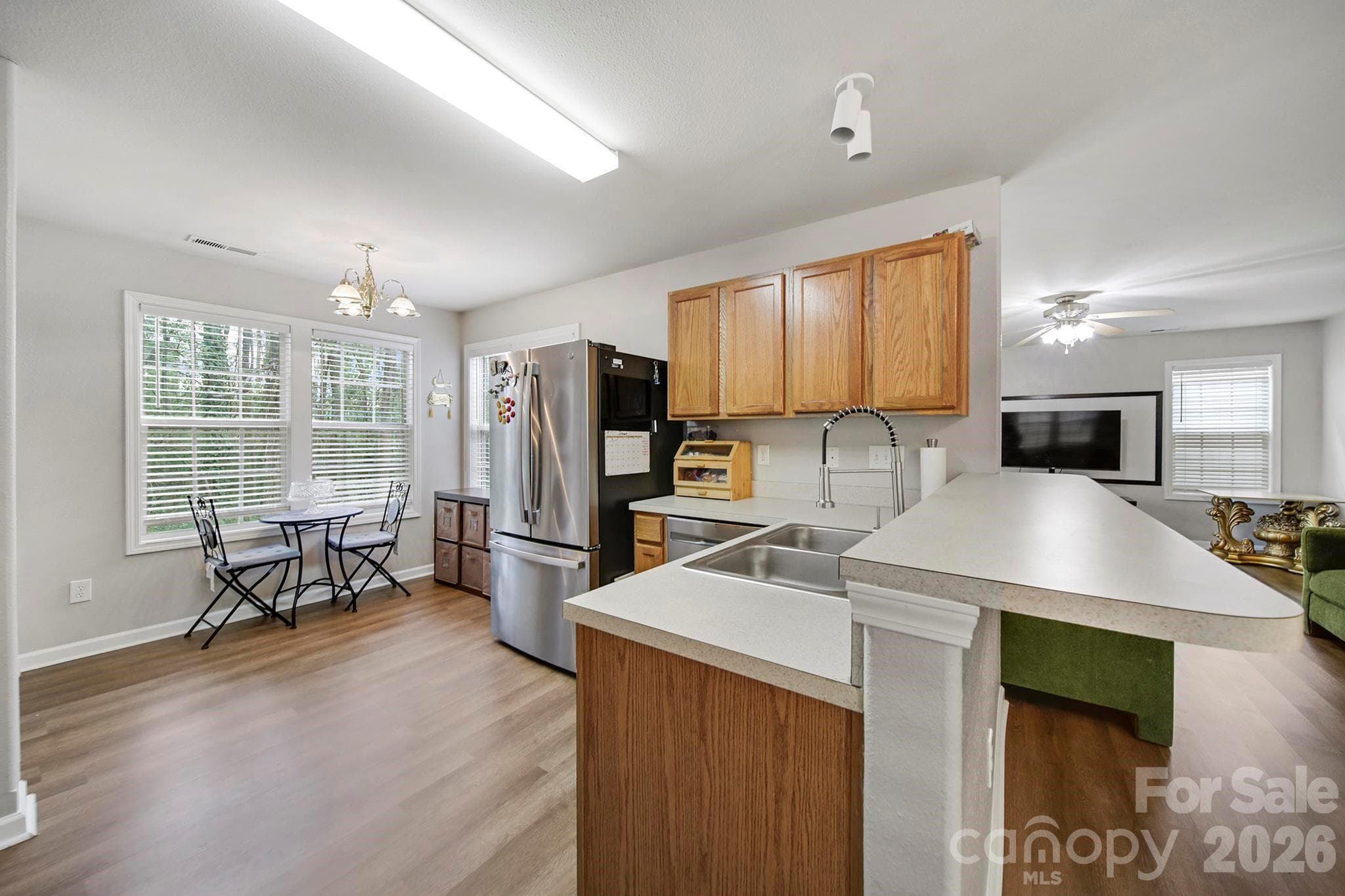 Single Family Residence at 2604 Cochrane Drive, Charlotte, photo 10 of 28