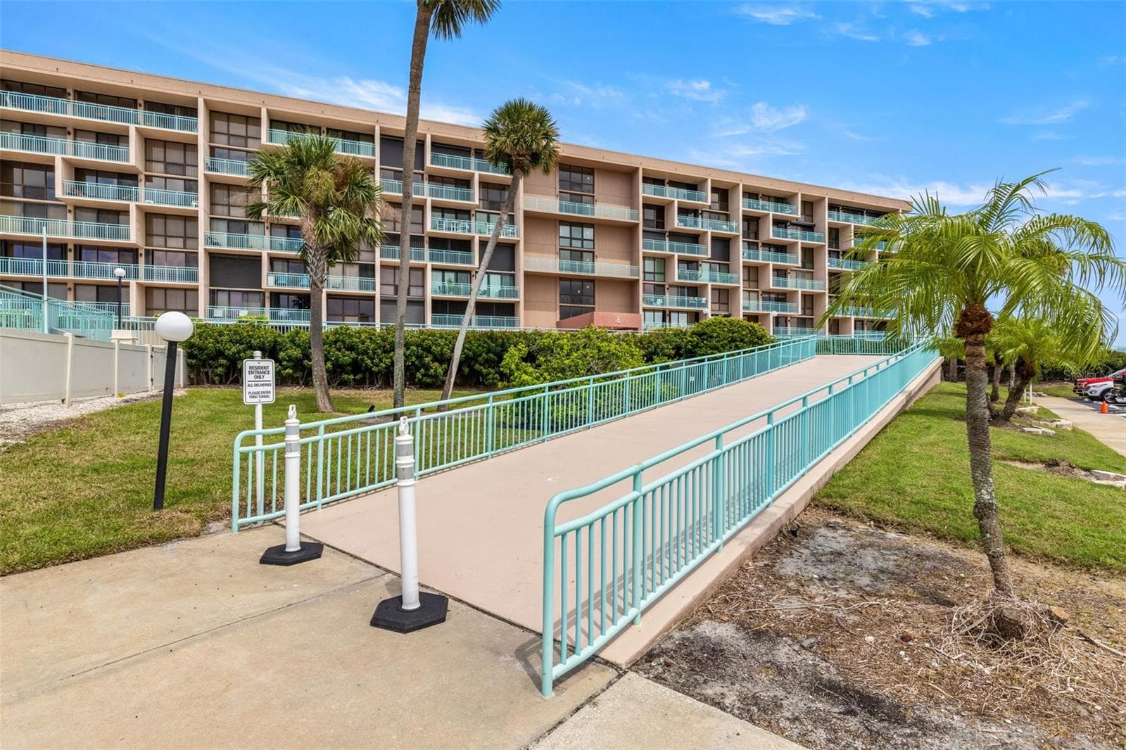 Current Building Color Scheme - 1 KEY CAPRI #102E, TREASURE ISLAND