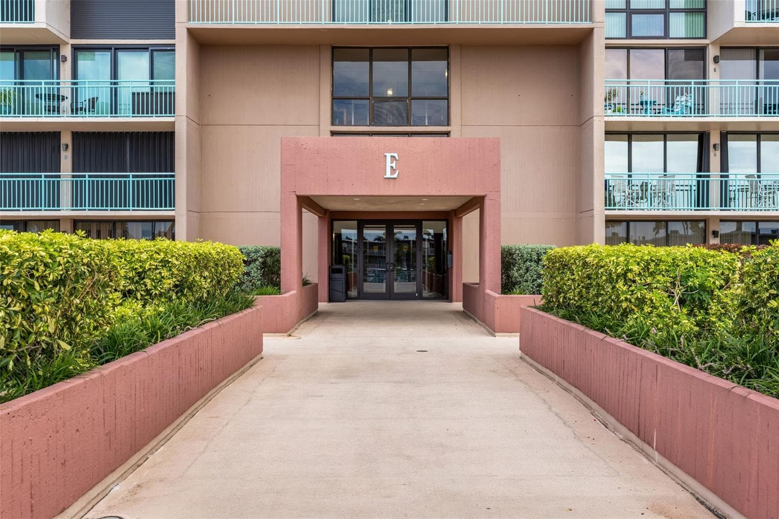Condominium at 1 KEY CAPRI #102E, TREASURE ISLAND, photo 40 of 56