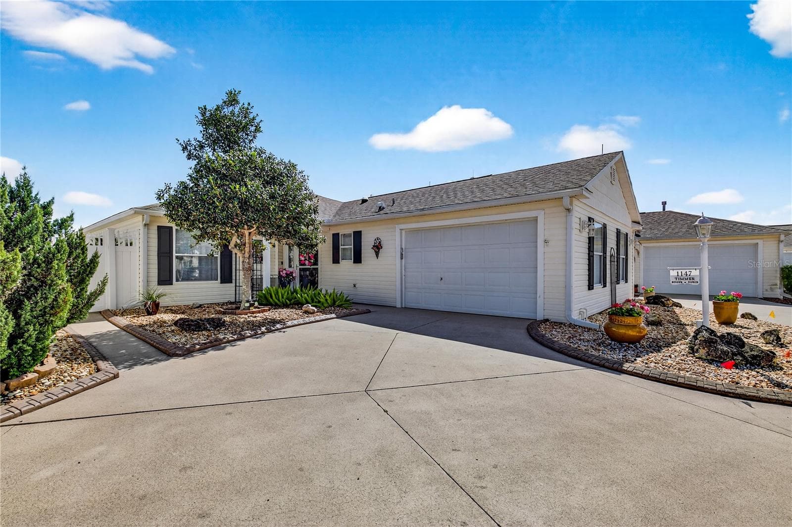 Villa at 1147 ELIZABETH CT, THE VILLAGES, photo 2 of 53