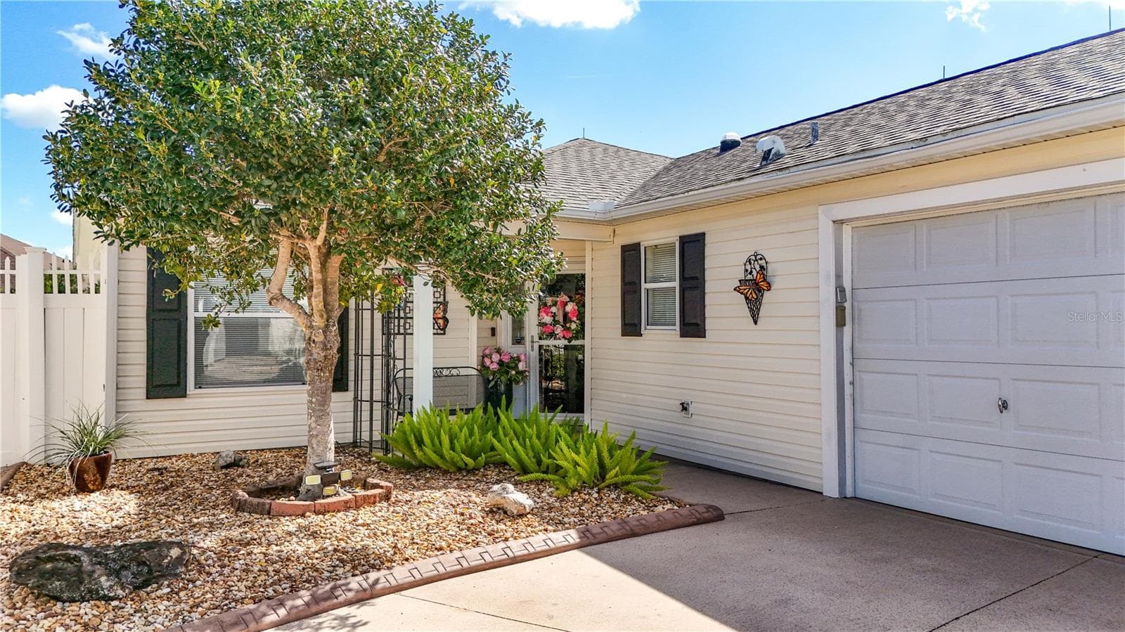 Villa at 1147 ELIZABETH CT, THE VILLAGES, photo 38 of 53