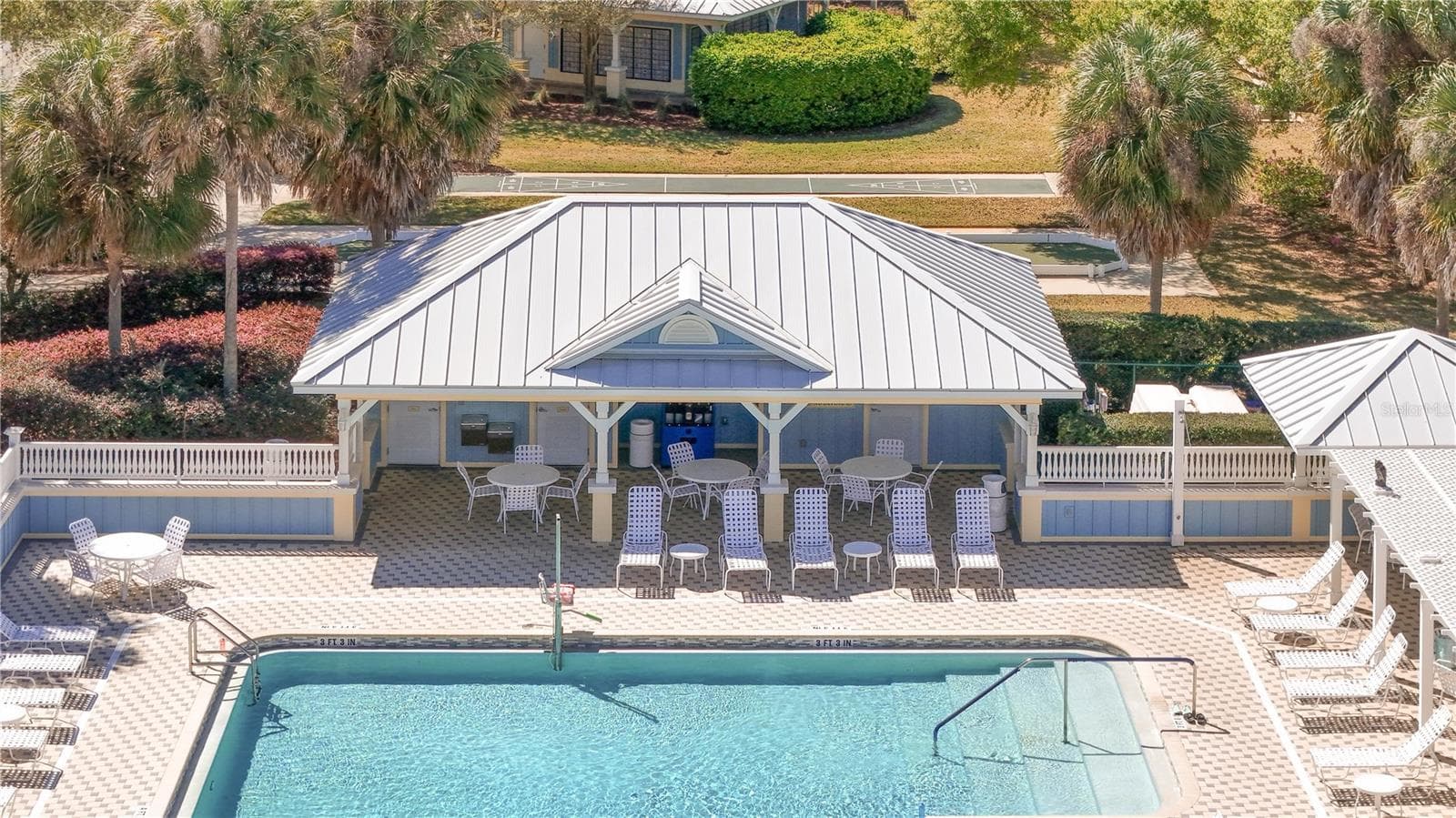 CAROLINE POOL AND CABANA - 1147 ELIZABETH CT, THE VILLAGES