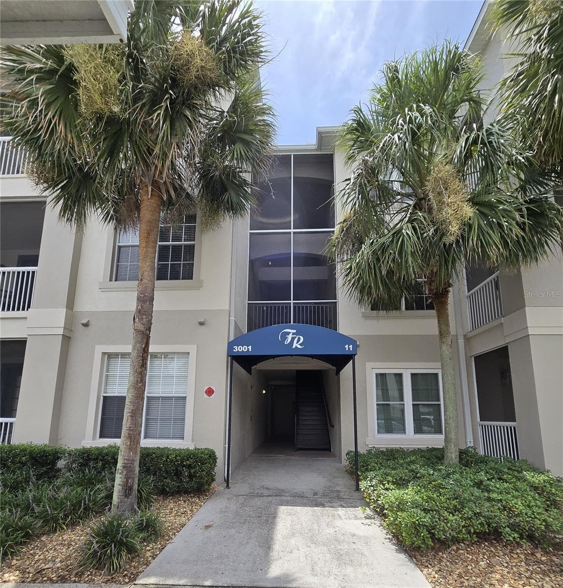 3001 LAUREL RUN LN #203