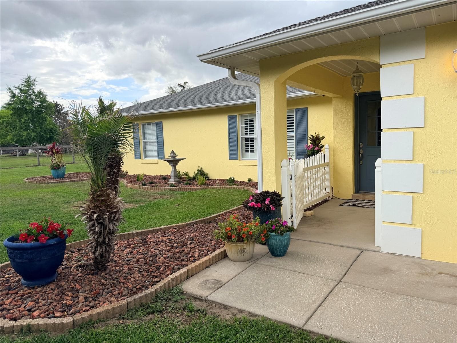Single Family Residence at 331 SE HIGHWAY 42, SUMMERFIELD, photo 6 of 67