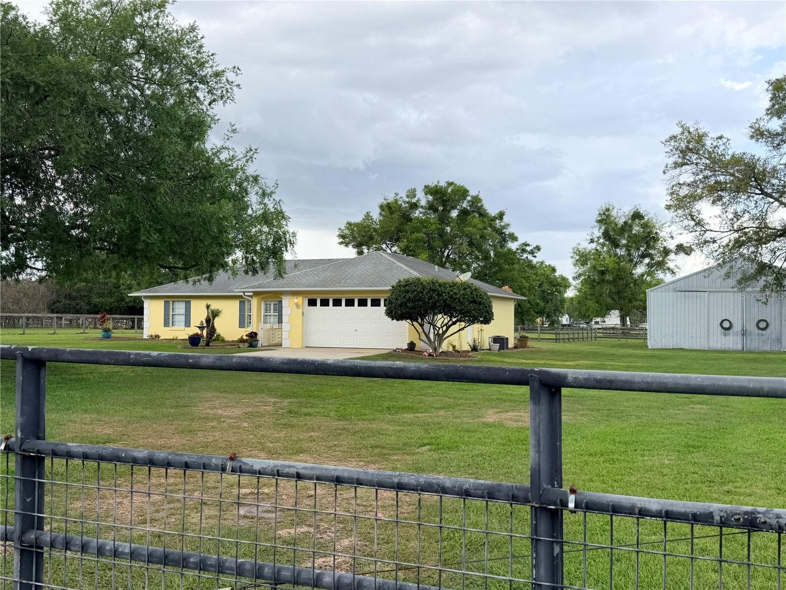 Single Family Residence at 331 SE HIGHWAY 42, SUMMERFIELD, photo 53 of 67