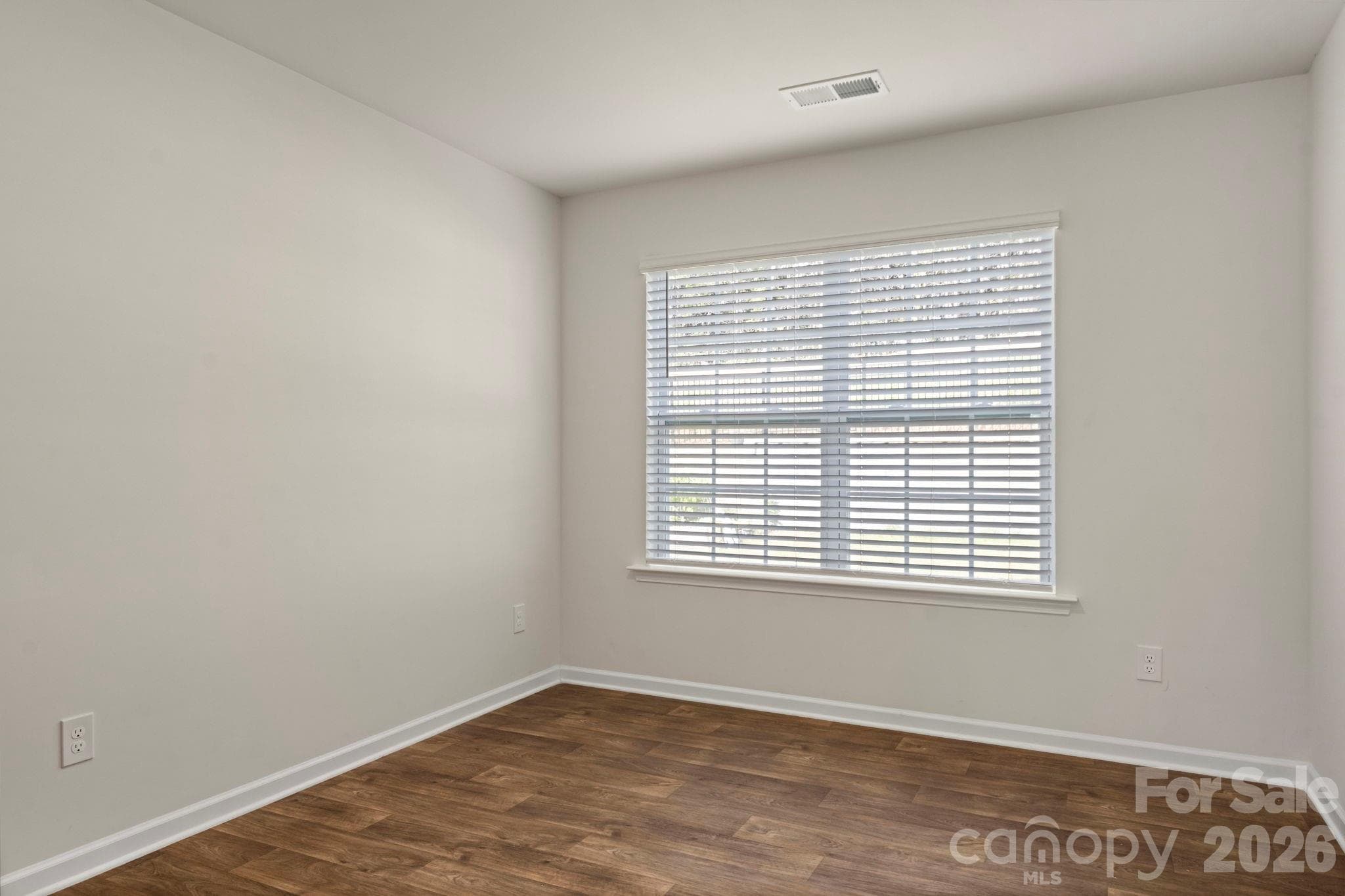 Single Family Residence at 1331 Mifflin Lane, Dallas, photo 6 of 34