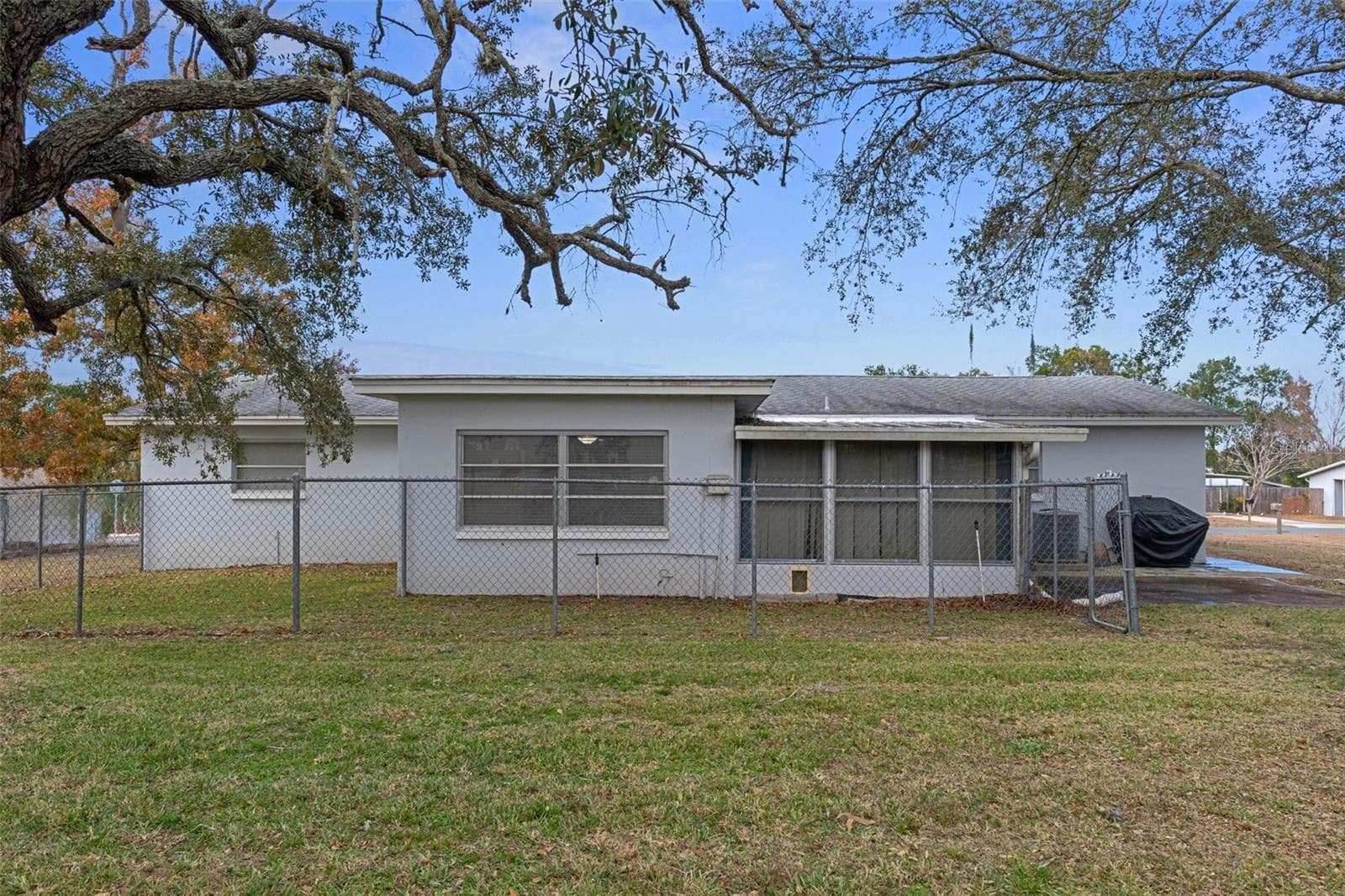 Single Family Residence at 83 S HARRISON ST, BEVERLY HILLS, photo 34 of 37