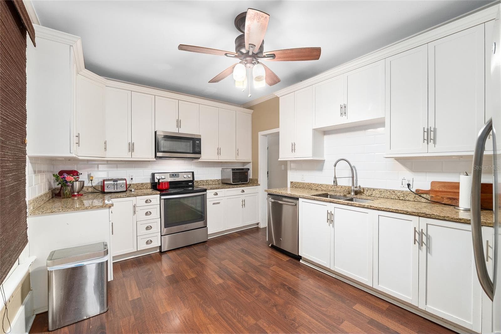 Updated Kitchen. - 721 SE 5TH ST, OCALA