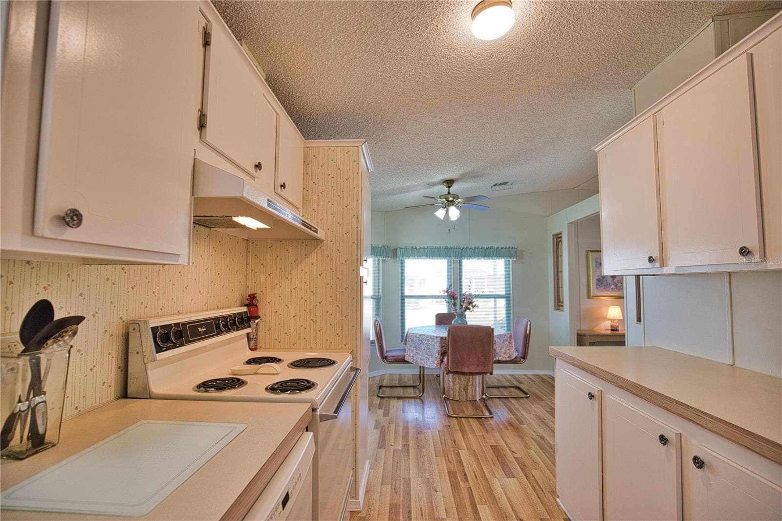 Manufactured Home at 424 TARDE LOGO CIR, NORTH PORT, photo 13 of 79