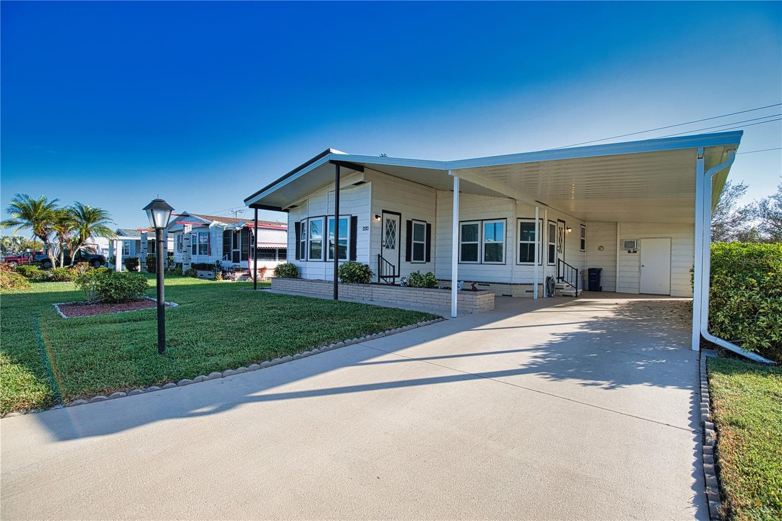 Manufactured Home at 424 TARDE LOGO CIR, NORTH PORT, photo 39 of 79