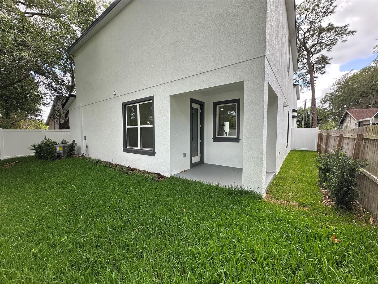 Single Family Residence at 1317 E HARDING ST, ORLANDO, photo 15 of 16