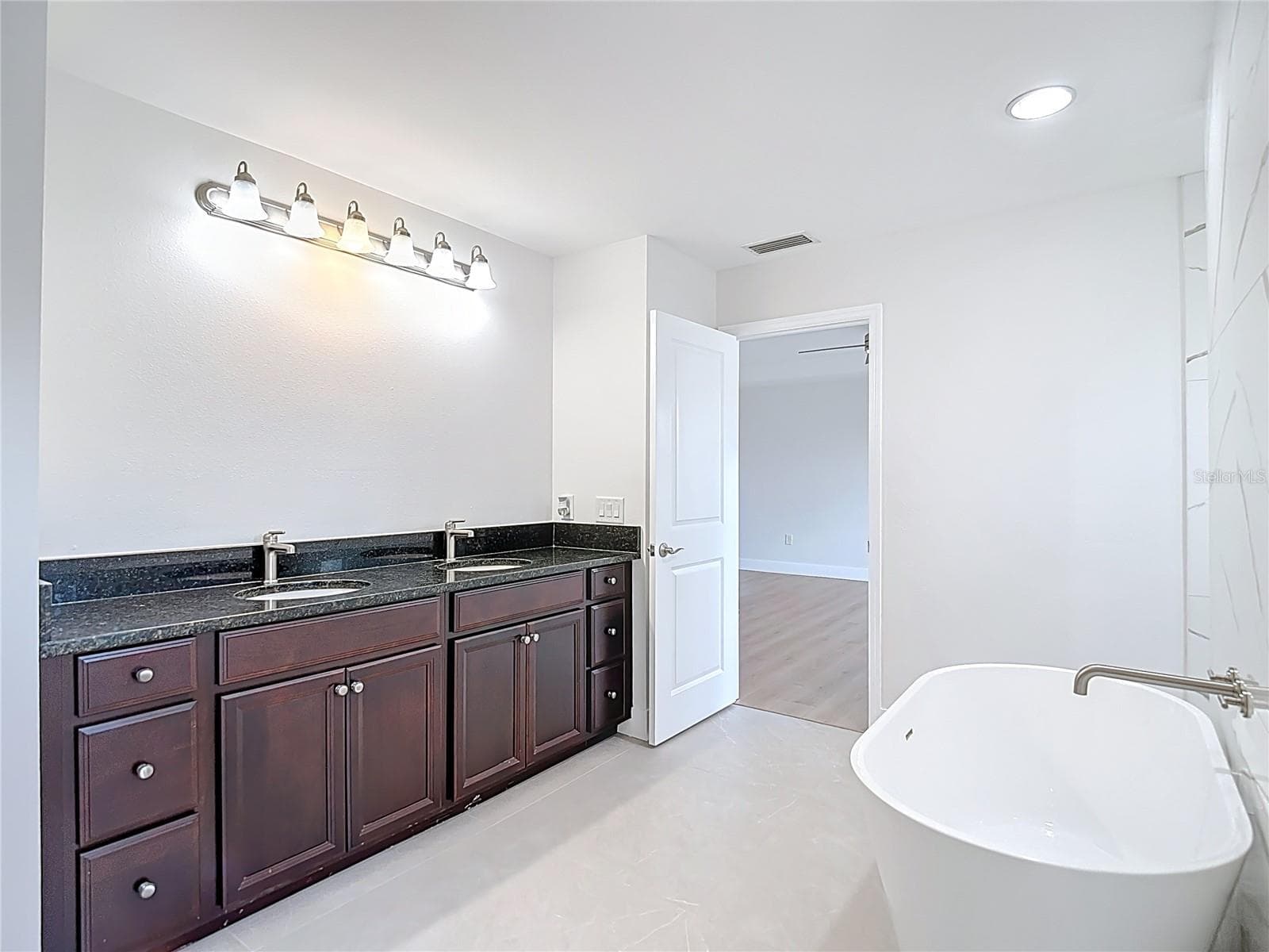 Single Family Residence at 27387 CAYENNE LN, WESLEY CHAPEL, photo 45 of 75