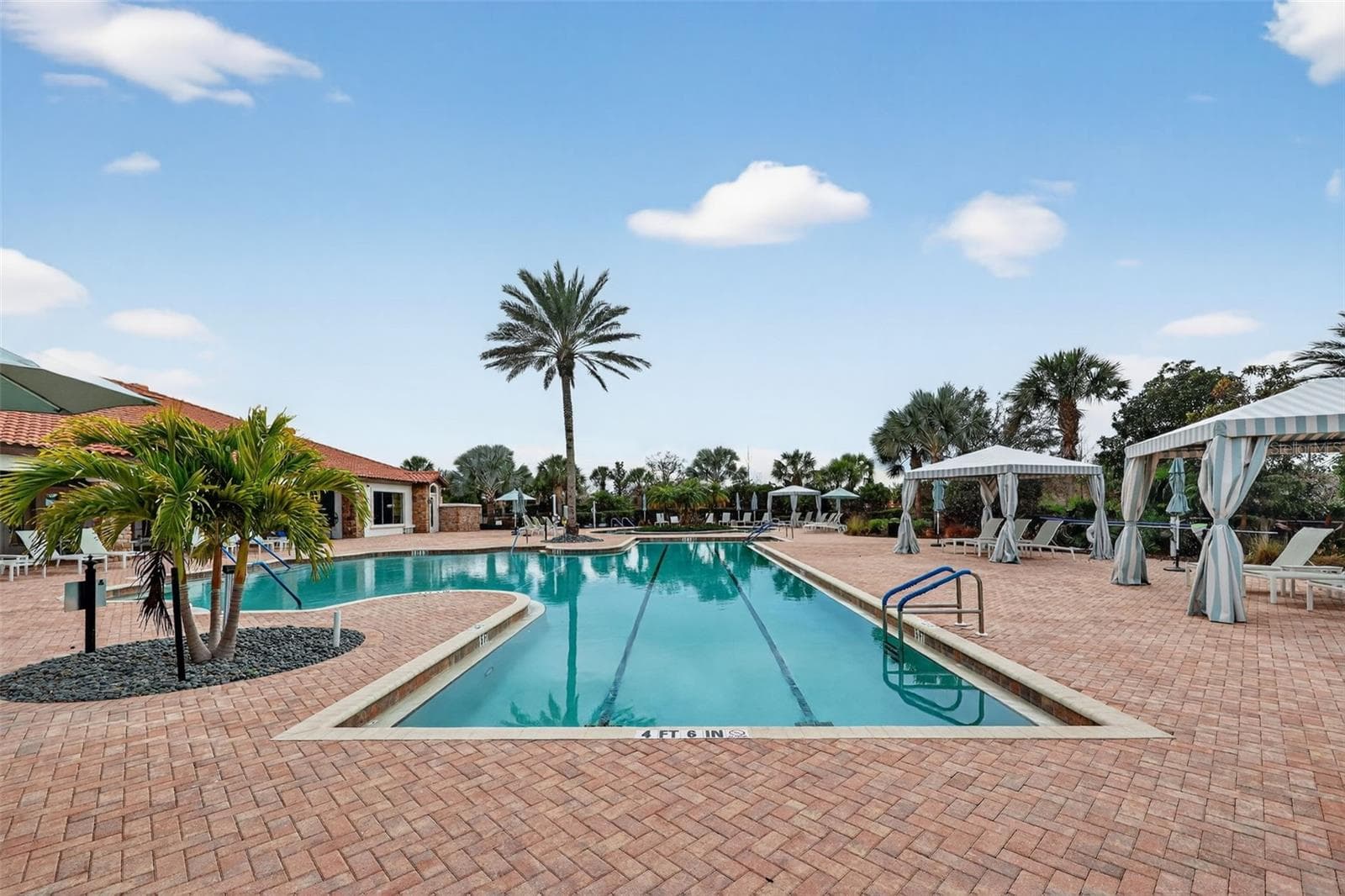 Amenity Center Pool - 5010 TIVOLI RUN, BRADENTON