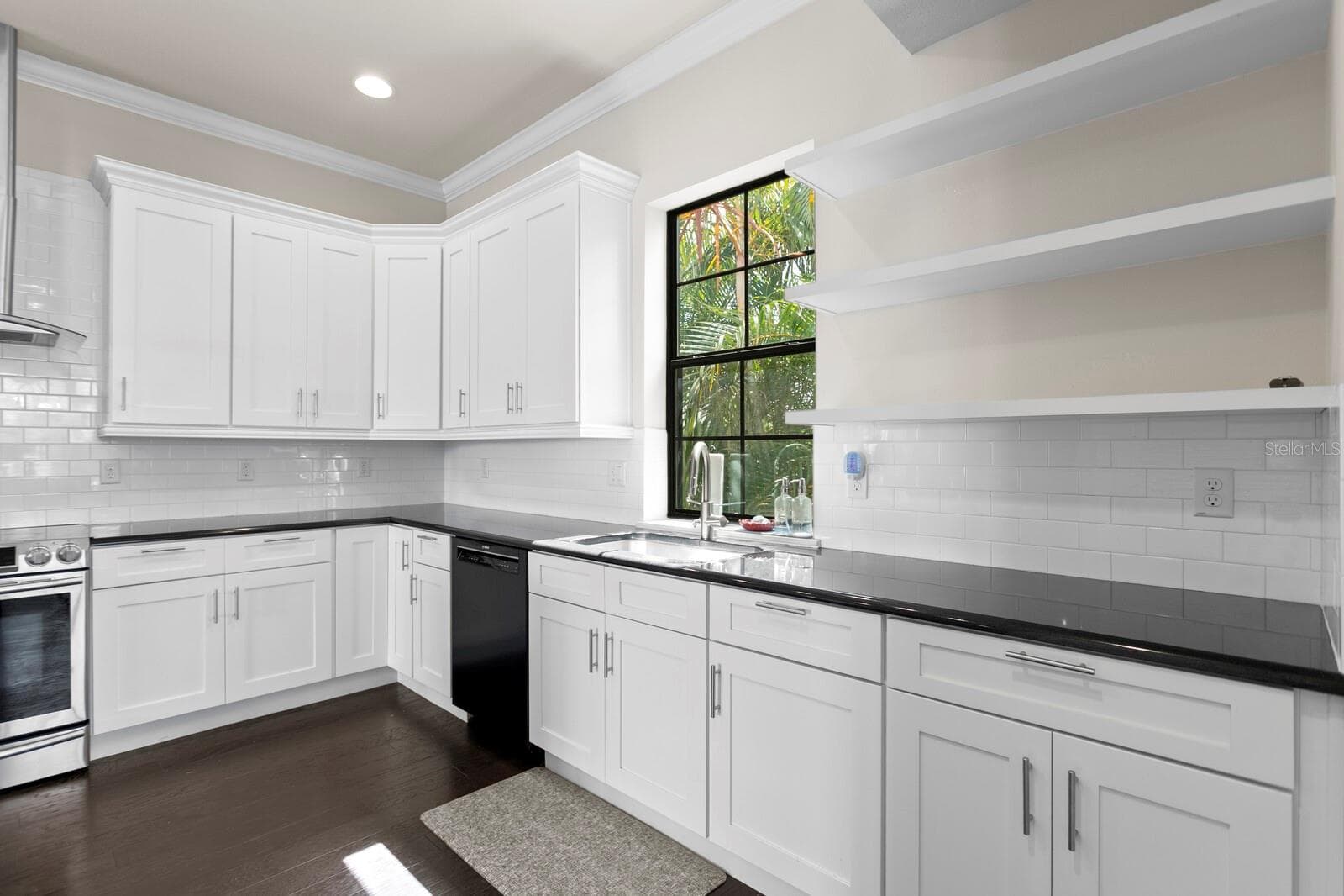 Townhouse at 224 S AUDUBON AVE, TAMPA, photo 9 of 31