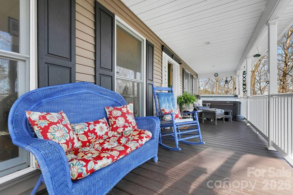 Welcoming Front Porch - Brevard