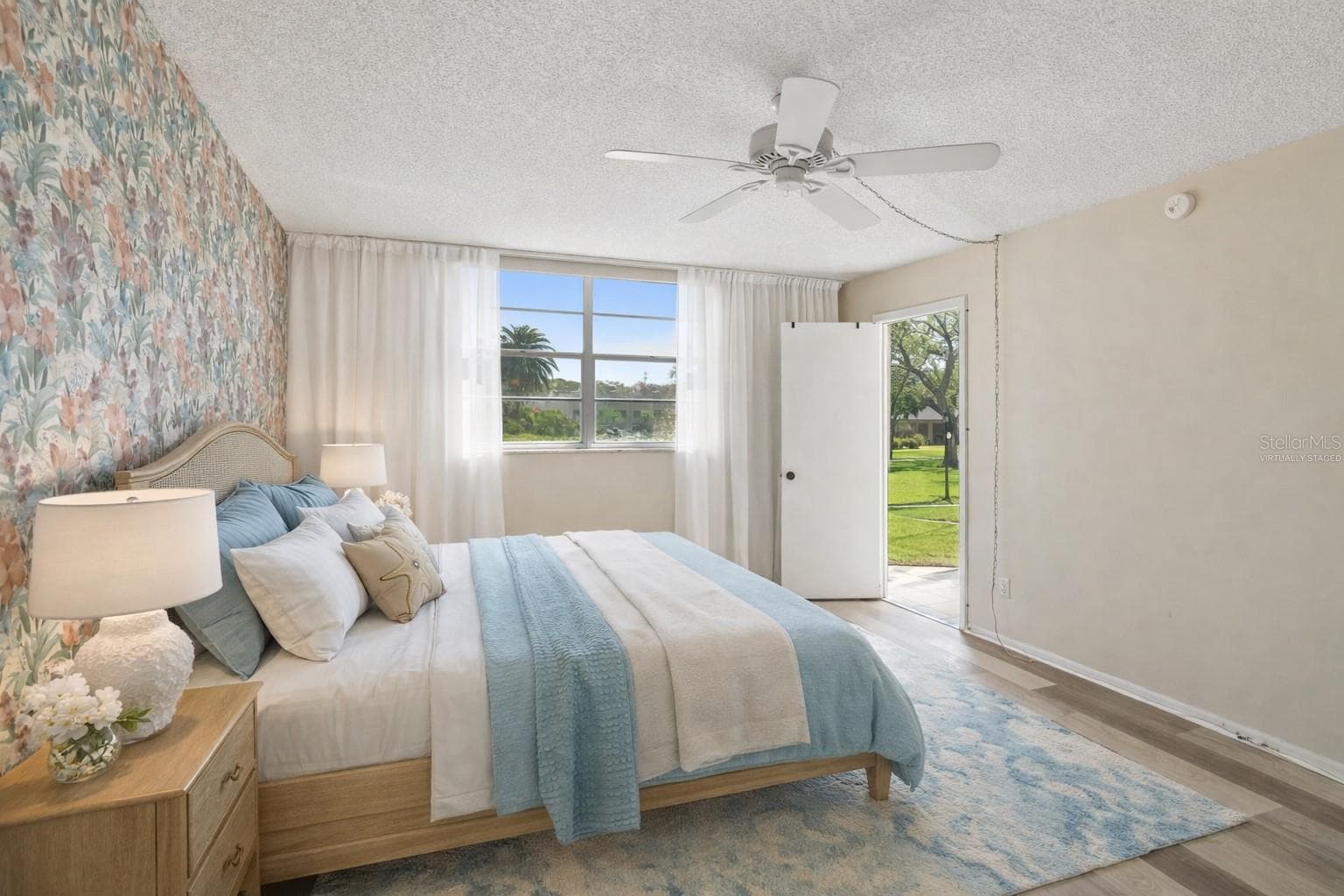 Virtually Staged - 5095 BAY ST NE #110, ST PETERSBURG