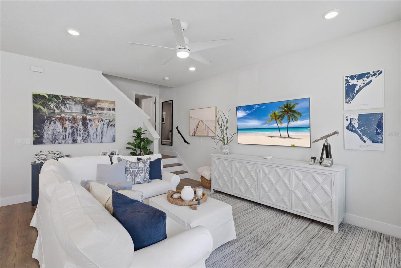 Townhouse at 7221 SUTTON LN, SARASOTA, photo 5 of 49