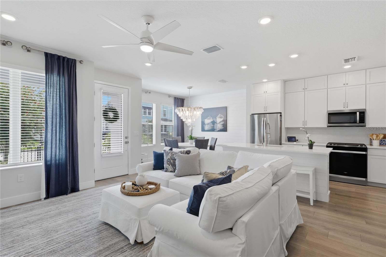 Townhouse at 7221 SUTTON LN, SARASOTA, photo 6 of 49