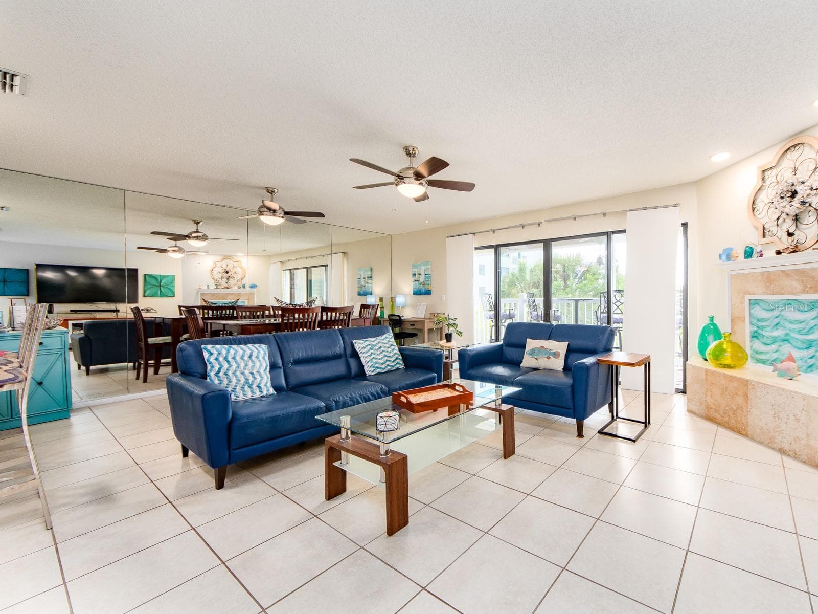 Living-dining combo - 2406 GULF BLVD #204, INDIAN ROCKS BEACH