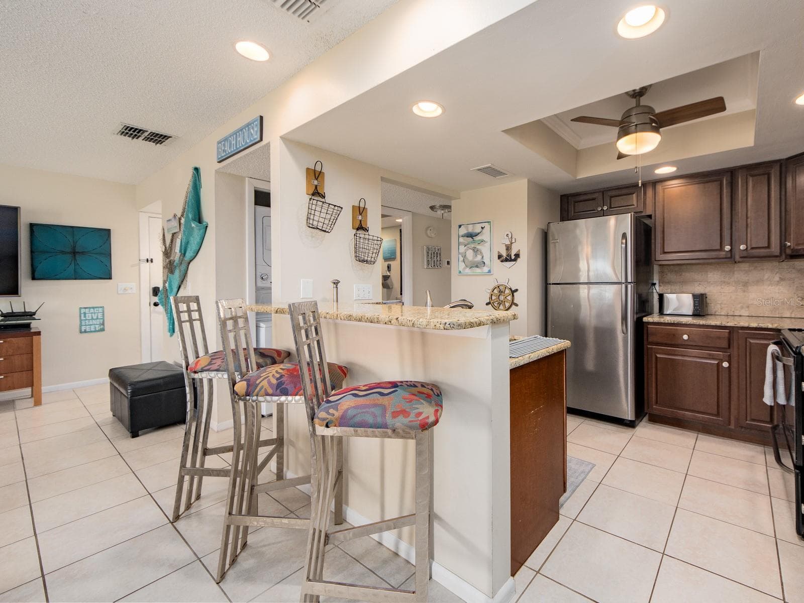 Breakfast bar - 2406 GULF BLVD #204, INDIAN ROCKS BEACH