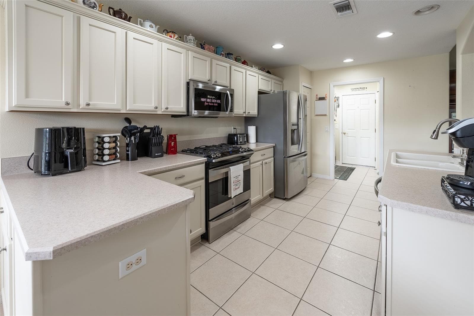 Single Family Residence at 15831 SW 16TH AVENUE RD, OCALA, photo 8 of 41