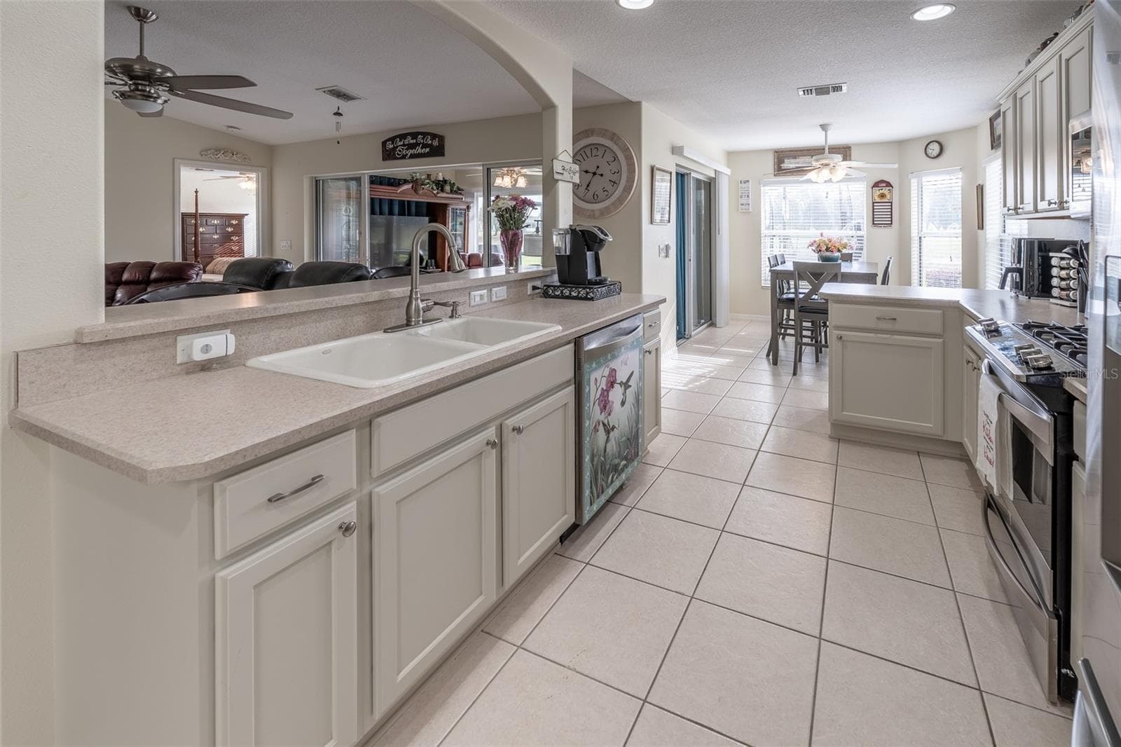 Single Family Residence at 15831 SW 16TH AVENUE RD, OCALA, photo 4 of 41