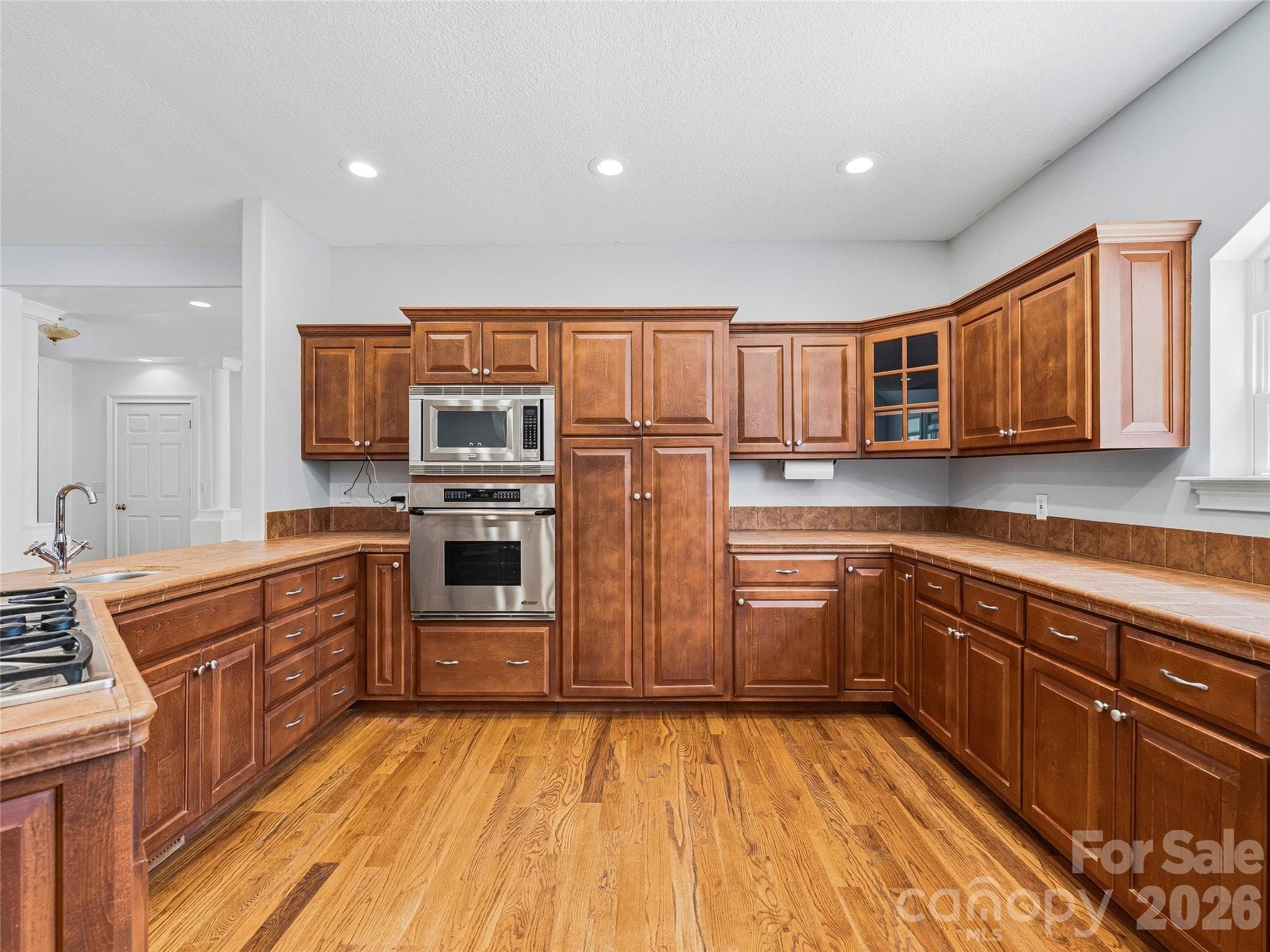 Plenty of cabinet storage - 196 Blackbird Lane, Tryon