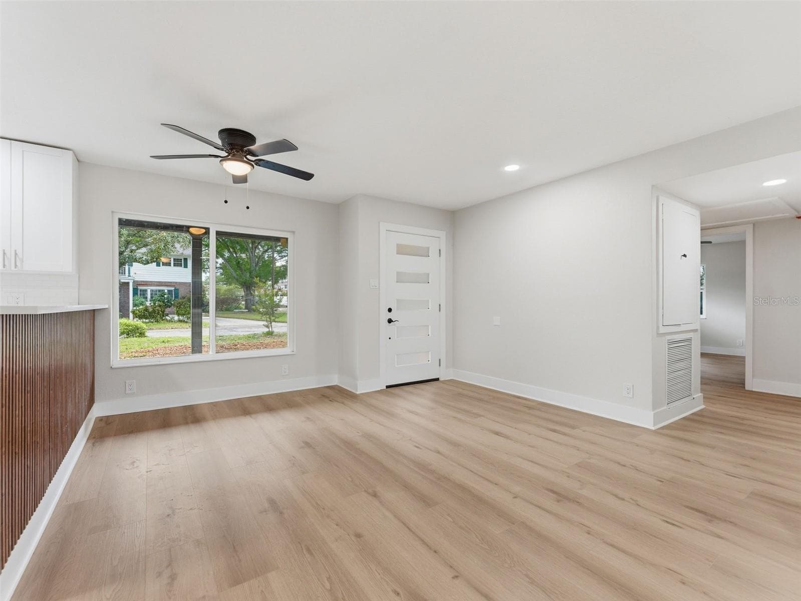 Single Family Residence at 1714 W SAINT ISABEL ST, TAMPA, photo 9 of 32