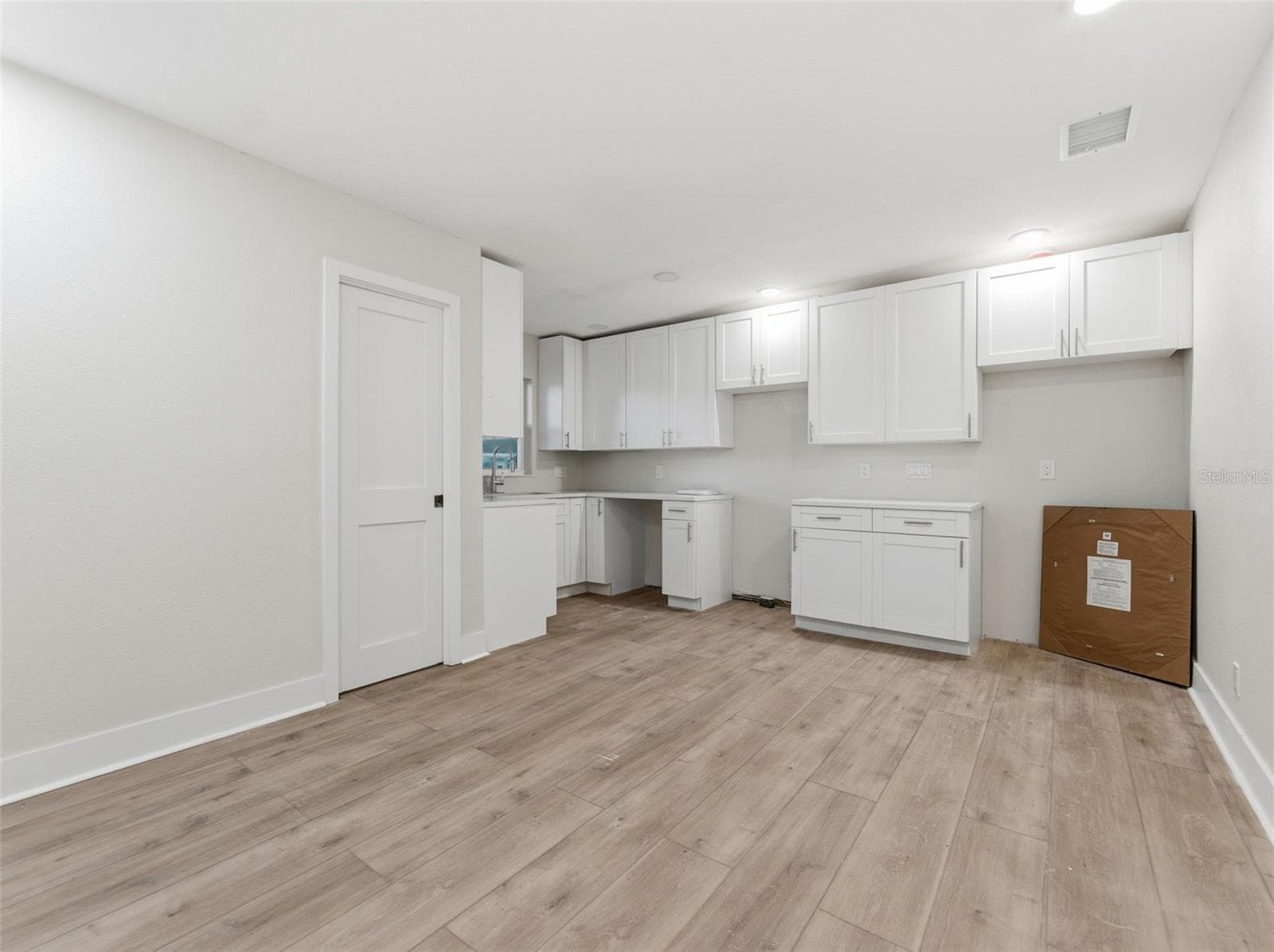 Single Family Residence at 1714 W SAINT ISABEL ST, TAMPA, photo 29 of 32