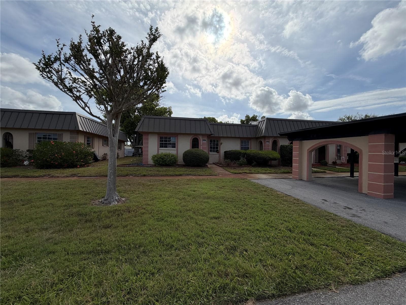 Plenty of Parking - 4412 SUNSTATE DR #A, NEW PORT RICHEY