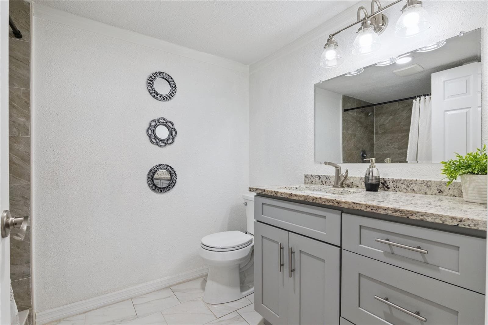 Primary Bath - 511 FLAMINGO LN, OSTEEN