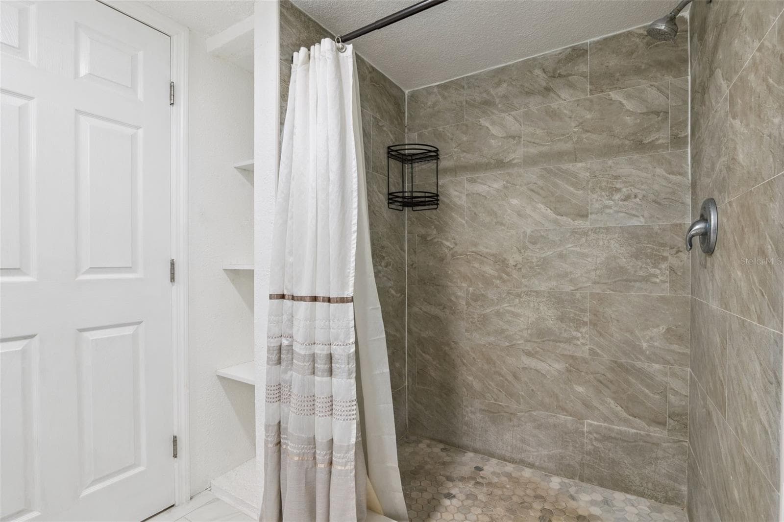 Primary Shower - 511 FLAMINGO LN, OSTEEN